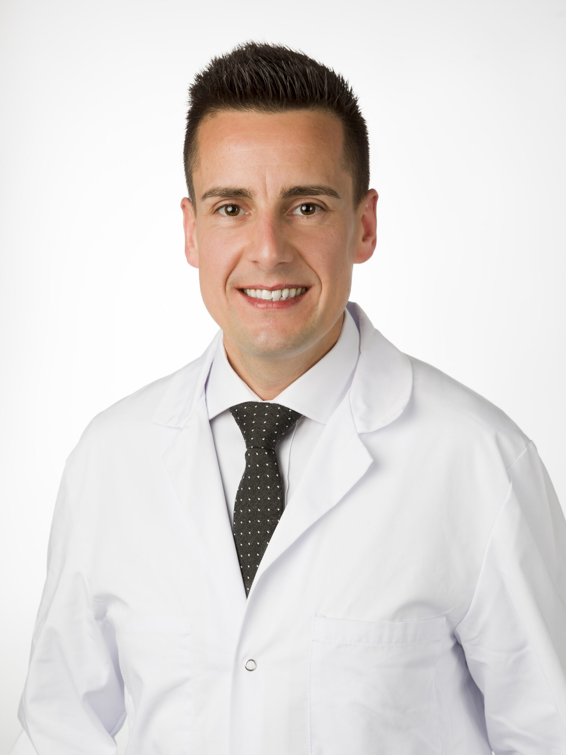 Conozca a nuestro equipo médico. Dr. Galván.