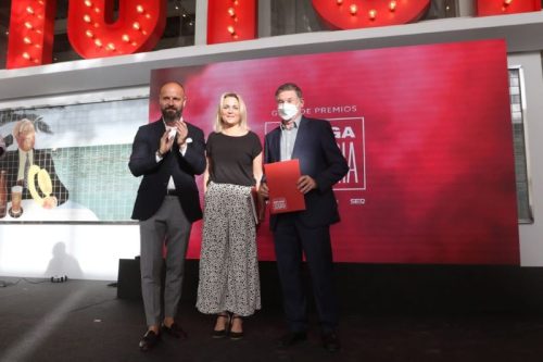 Momento entrega a Antonio. 2021-06-17 at 08.04.27